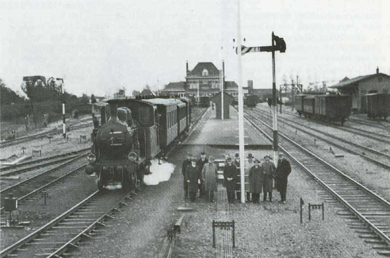 Station_oud.jpg (79919 bytes)