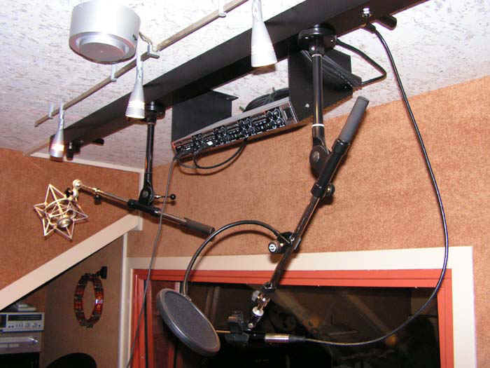 studio3.jpg (79476 bytes)